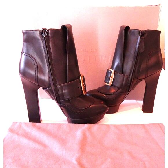 Alexander McQueen Brass Box Buckle Wrap Platform Ankle boots 38.5 NIB 1,890 - Picture 4 of 13